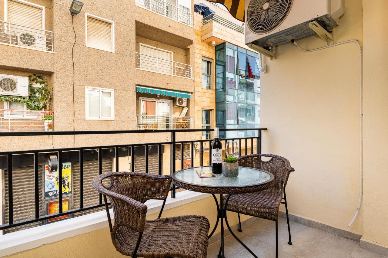 Apolo Beach Front - Sea View Luxury Apartment Torrevieja Esterno foto