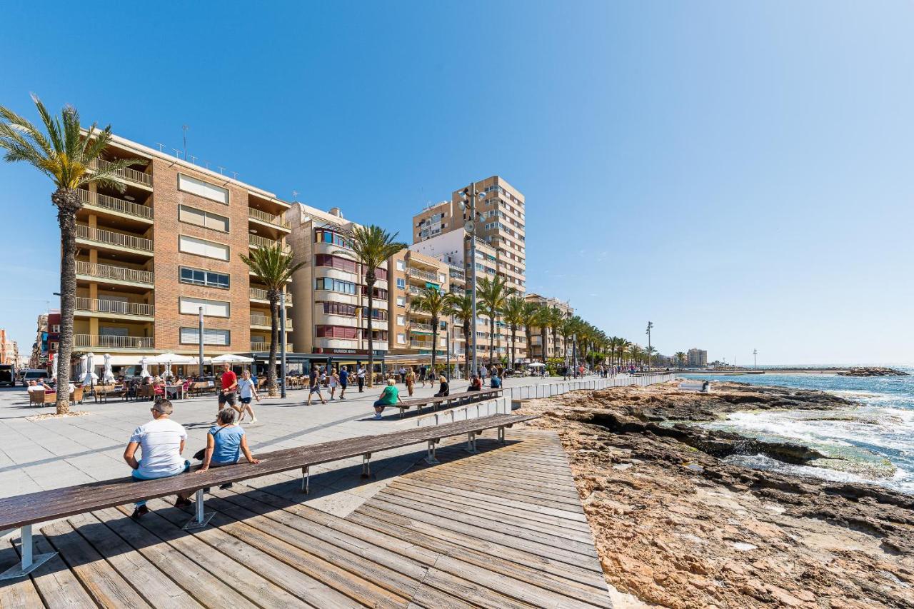 Apolo Beach Front - Sea View Luxury Apartment Torrevieja Esterno foto