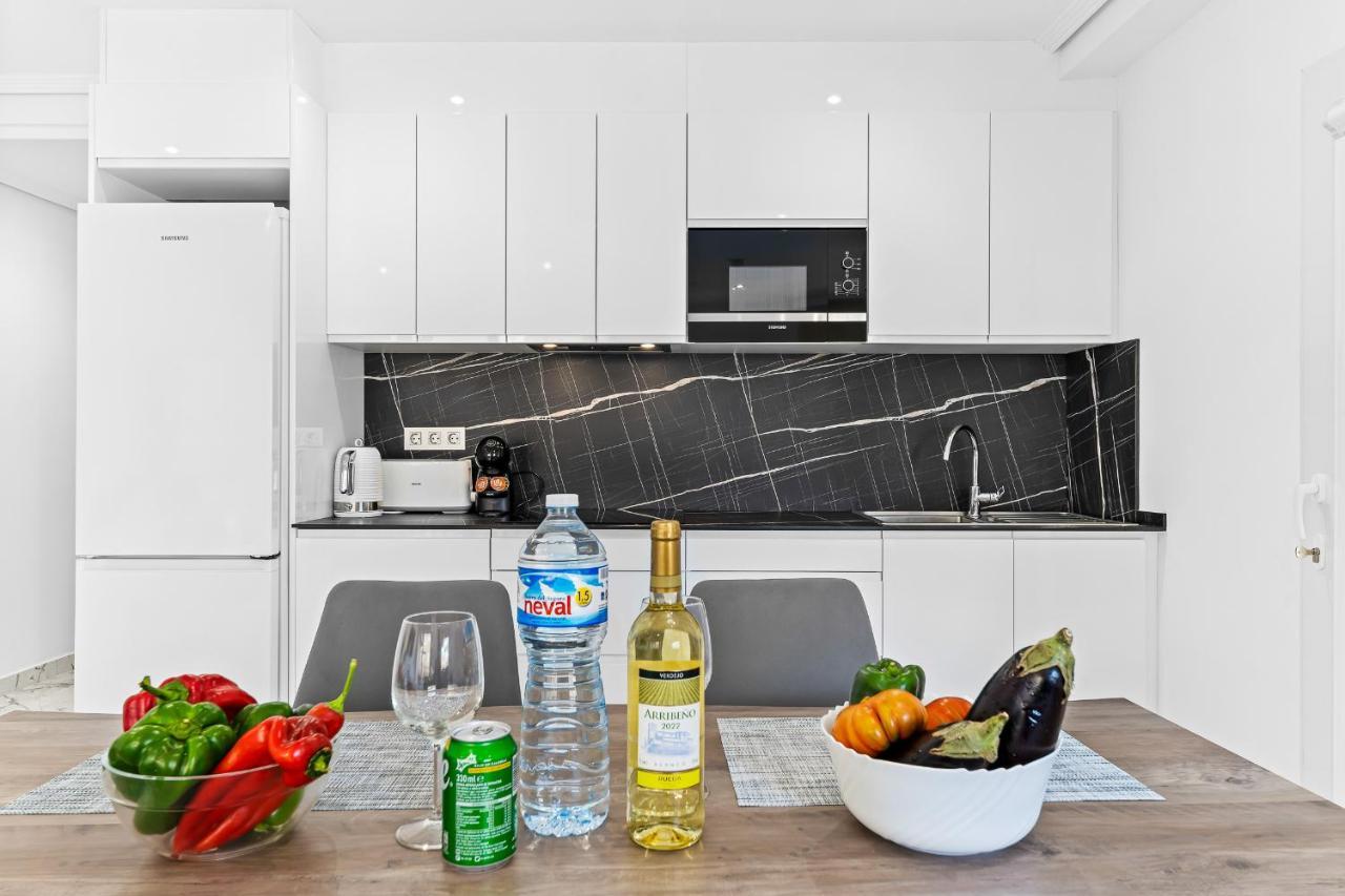 Apolo Beach Front - Sea View Luxury Apartment Torrevieja Esterno foto
